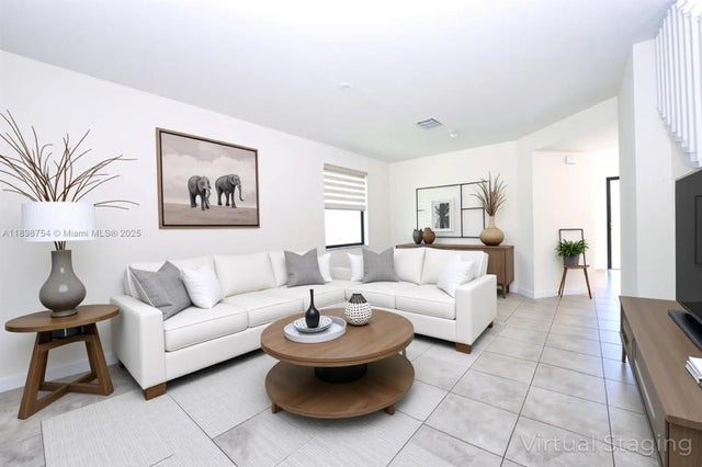 5 of 44 - 3412 W 103rd Ter, Hialeah, FL