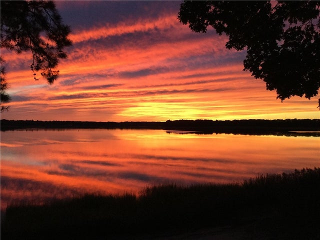 15 George W Finnerty Rd, Barrington