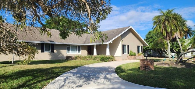 2 of 42 - 10341 Sw 140th St, Miami, FL