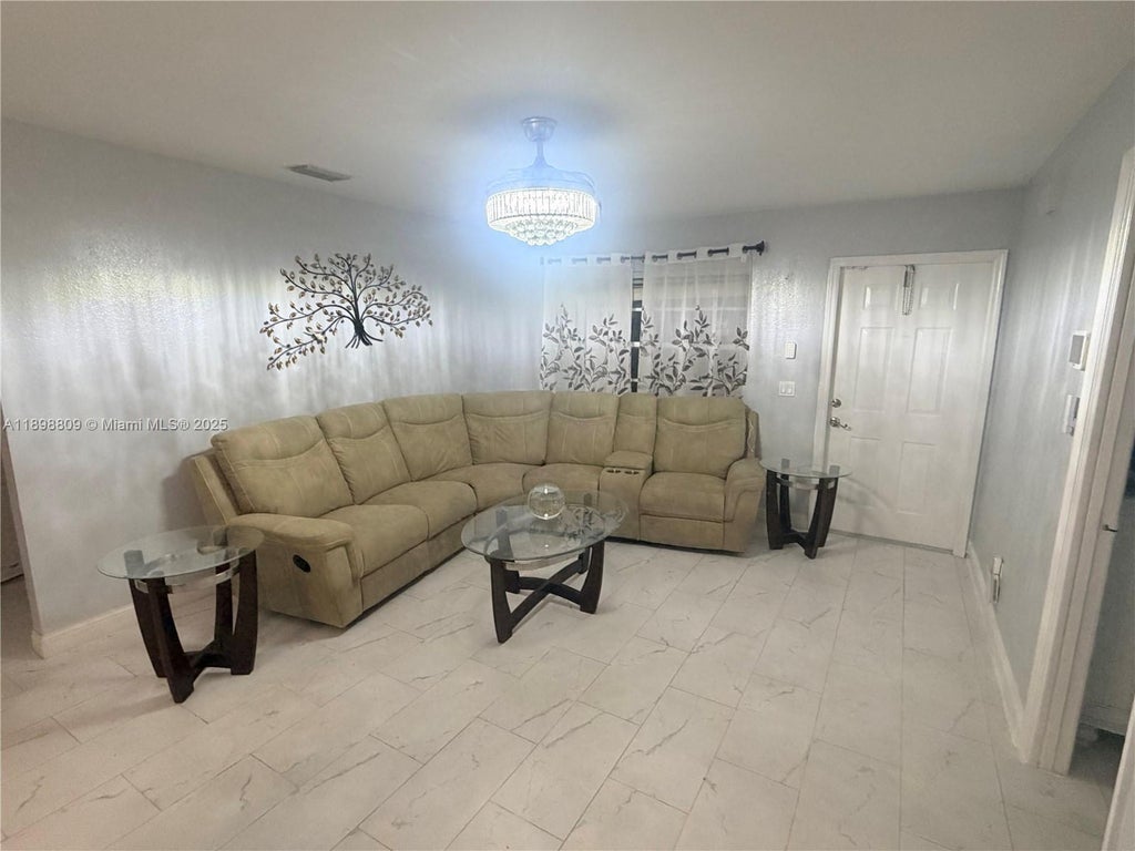 1645 Se North Blackwell Dr, Port St Lucie