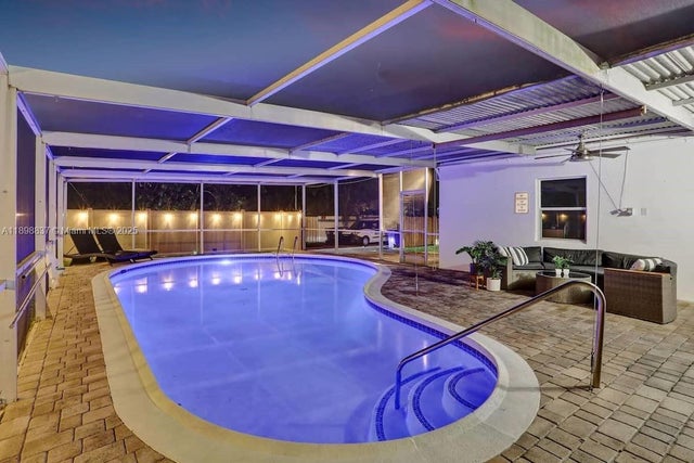 1 of 47 - 1321 S 16th Ave, Hollywood, FL