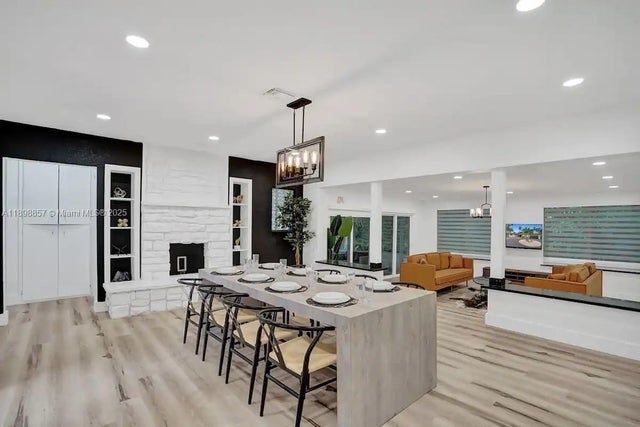 5 of 41 - 2100 Sw 28th Way, Fort Lauderdale, FL