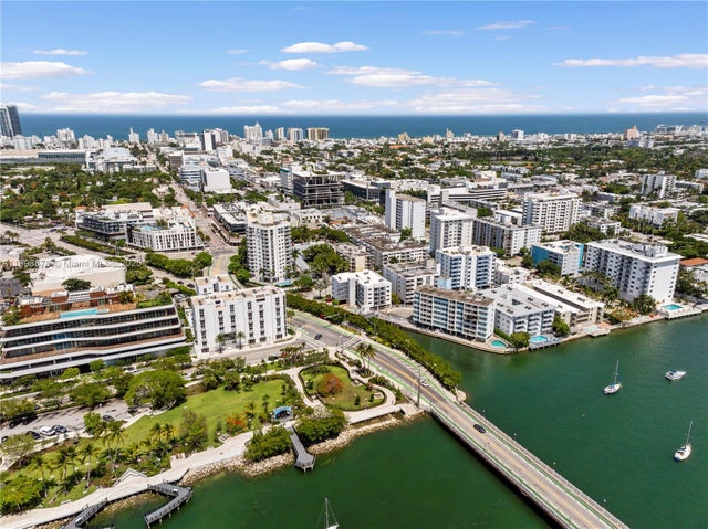 1 of 4 - 1673 Bay Rd 405, Miami Beach, FL