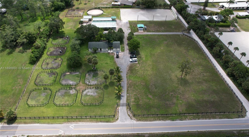 1230 F Rd, Loxahatchee