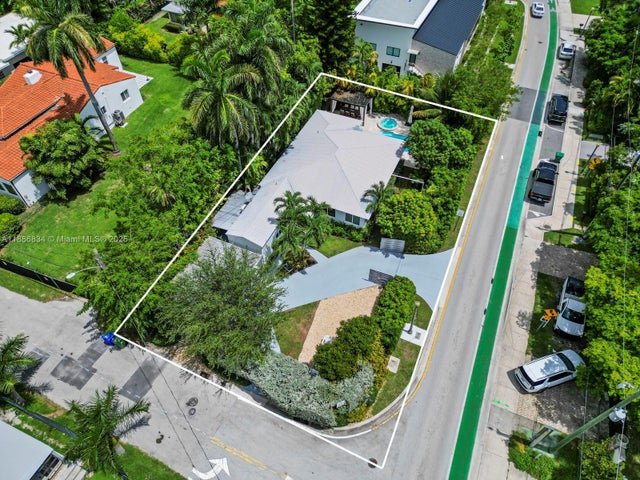 1 of 22 - 1339 S Venetian Way, Miami, FL