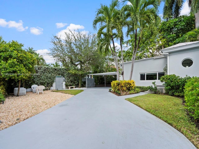 5 of 22 - 1339 S Venetian Way, Miami, FL