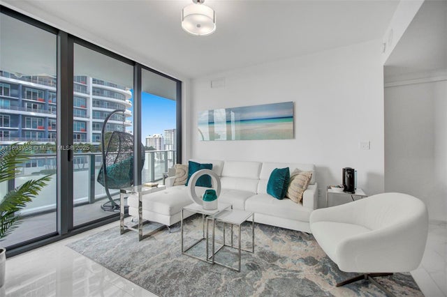 2 of 37 - 1300 S Miami Ave 1407, Miami, FL