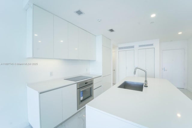 3 of 53 - 700 Ne 24th St 1904, Miami, FL