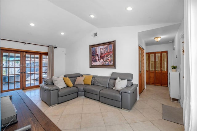 5 of 27 - 14273 Sw 153rd Ter, Miami, FL