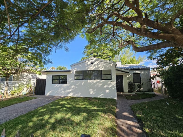 3 of 18 - 1915 Normandy Drive, Miami Beach, FL