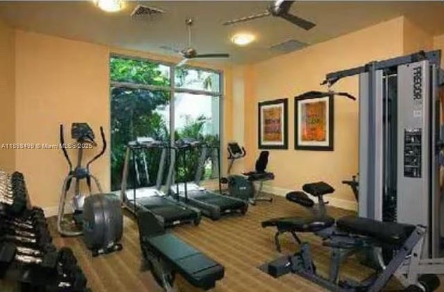 4 of 5 - N/A, Hollywood, FL