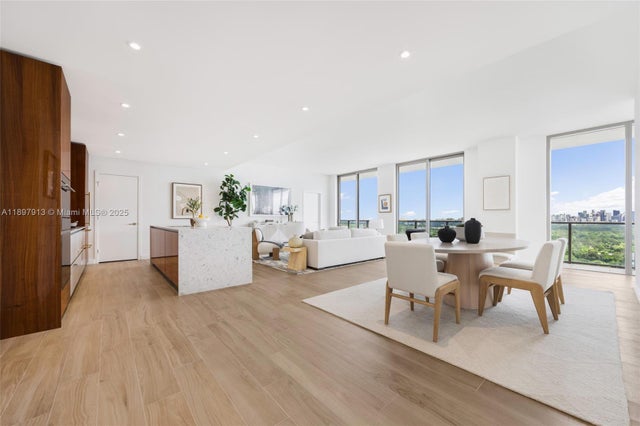 2678 Tigertail Ave 1706, Coconut Grove