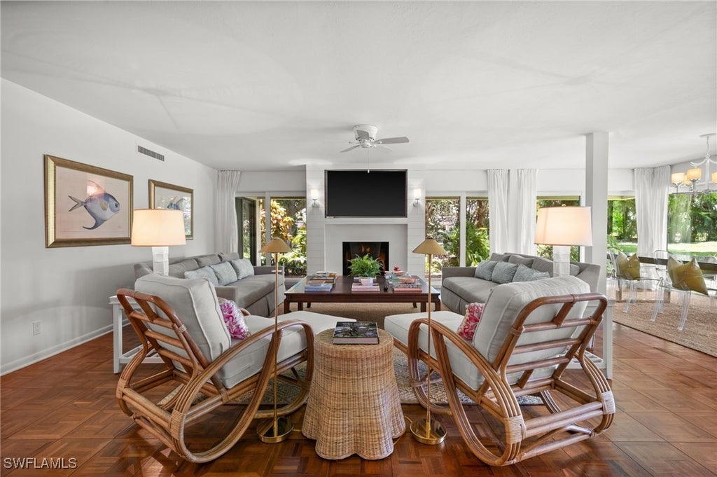 100 Tall Pine Ln 1101, Naples