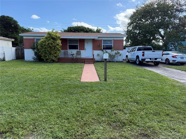 7508 Farragut St, Hollywood