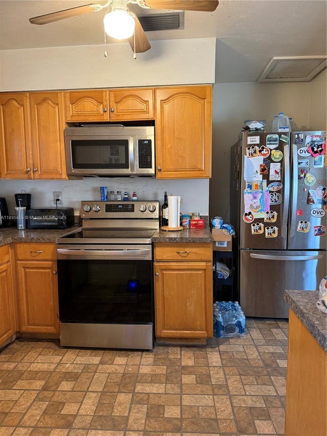 5 of 17 - 7508 Farragut St, Hollywood, FL