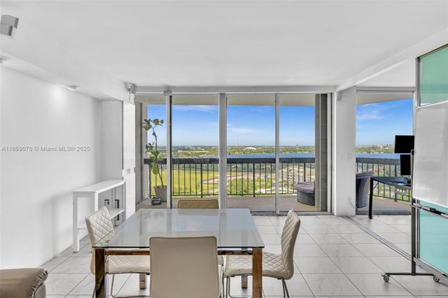5 of 76 - 2425 Presidential Way 2003, West Palm Beach, FL