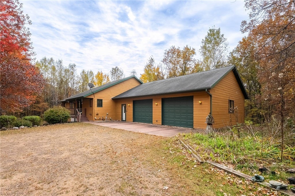 N8344 Champion Road, Trego
