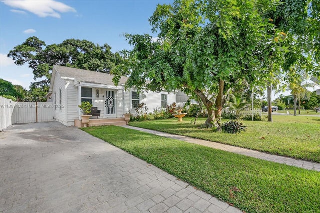 4 of 64 - 1606 N D St, Lake Worth, FL