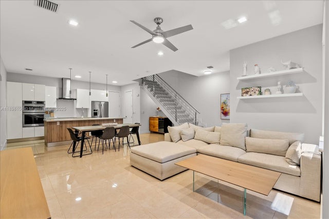 1 of 41 - 1631 Ne 9th St, Fort Lauderdale, FL