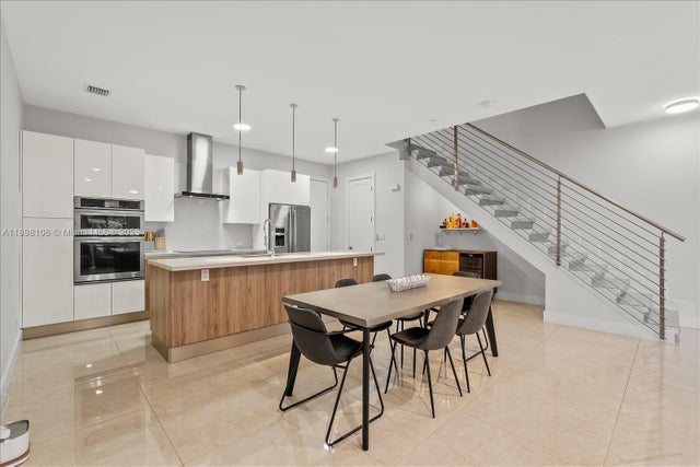 5 of 41 - 1631 Ne 9th St, Fort Lauderdale, FL