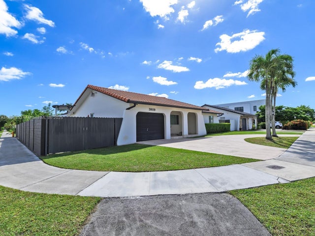 4 of 55 - 3809 Sw 142nd Ave, Miami, FL