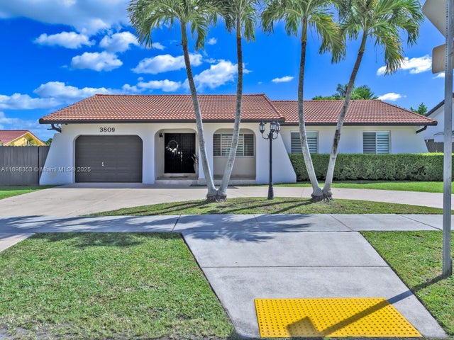 5 of 55 - 3809 Sw 142nd Ave, Miami, FL