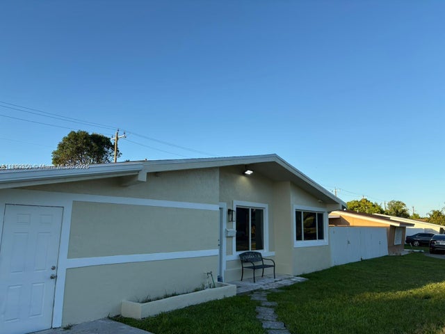 1 of 10 - 6701 Sw 26th Ct, Miramar, FL