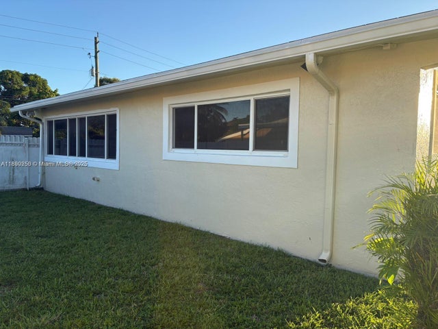 2 of 10 - 6701 Sw 26th Ct, Miramar, FL
