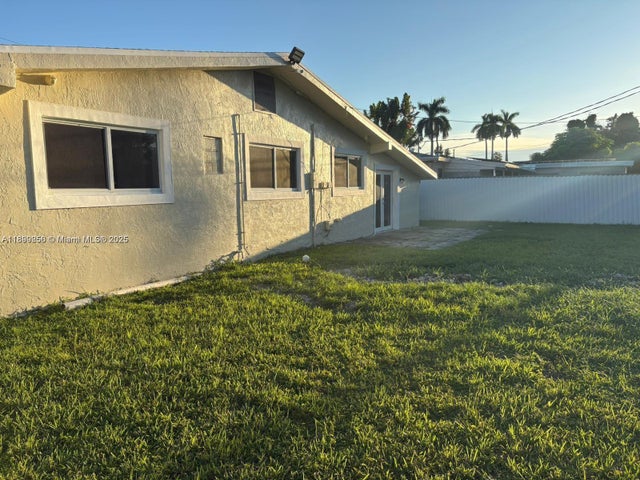 4 of 10 - 6701 Sw 26th Ct, Miramar, FL