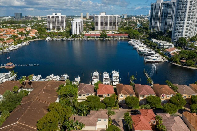 5 of 58 - 3699 Ne 208th Ter, Aventura, FL