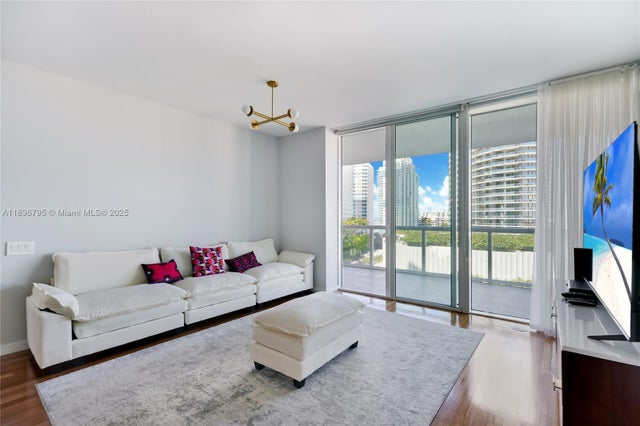 3 of 77 - 450 Alton Rd 906, Miami Beach, FL