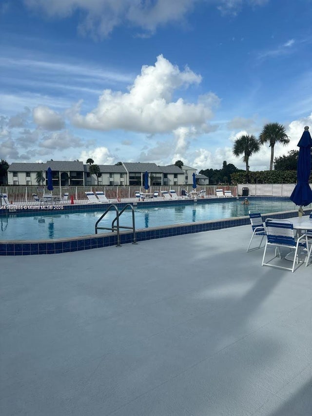 1001 Green Pine Blvd H2, West Palm Beach