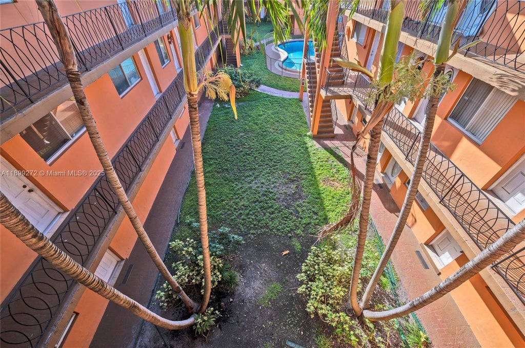 2330 Nw 11th St 46, Miami