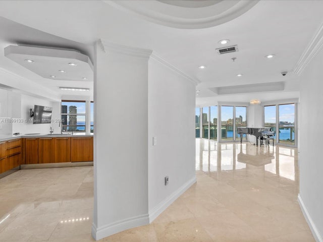 4 of 59 - 3370 Hidden Bay Dr 3113, Aventura, FL
