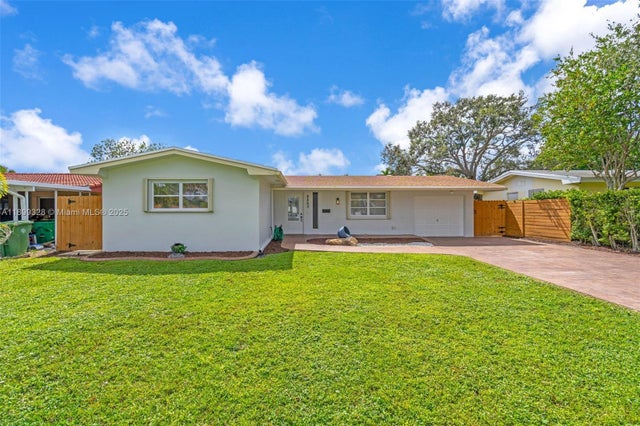 3 of 50 - 8860 Nw 15th St, Pembroke Pines, FL