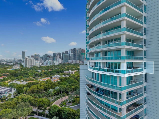 4 of 53 - 2127 Brickell Ave 2005, Miami, FL