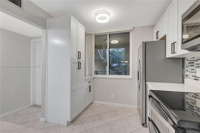 3 of 23 - 8592 W Sunrise Blvd 317, Plantation, FL