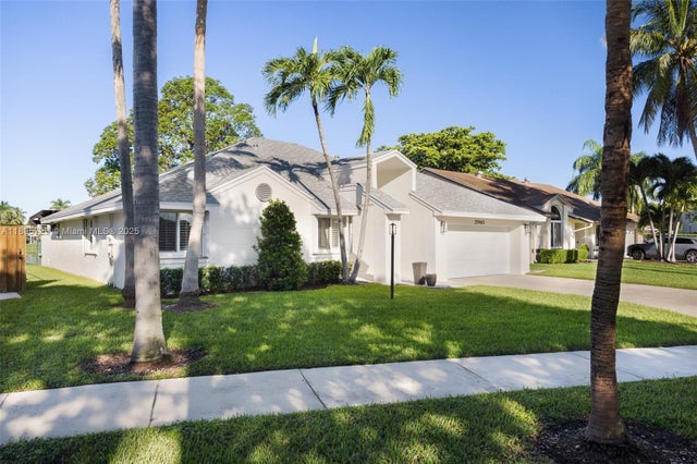 2 of 25 - 21960 Sw 98th Ave, Cutler Bay, FL