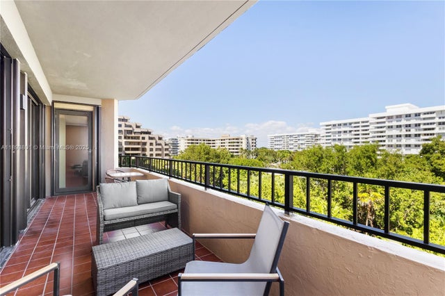 4 of 32 - 251 Crandon Blvd 441, Key Biscayne, FL