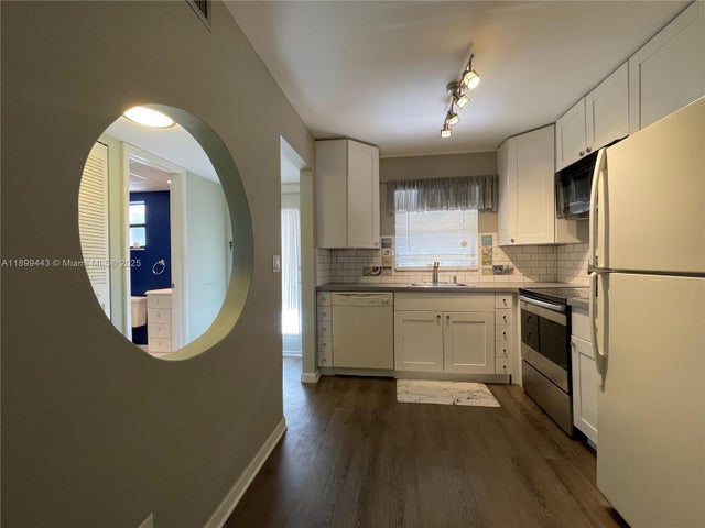 4 of 20 - 10123 Sunrise Lakes Blvd 208, Sunrise, FL