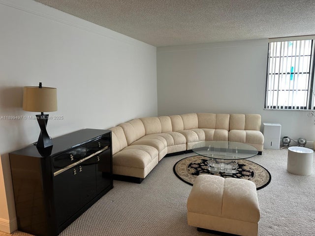 2 of 35 - 3900 N Hills Dr 310, Hollywood, FL