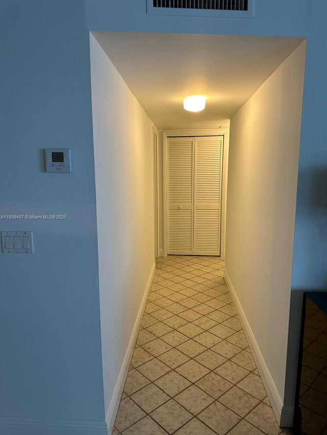 4 of 35 - 3900 N Hills Dr 310, Hollywood, FL