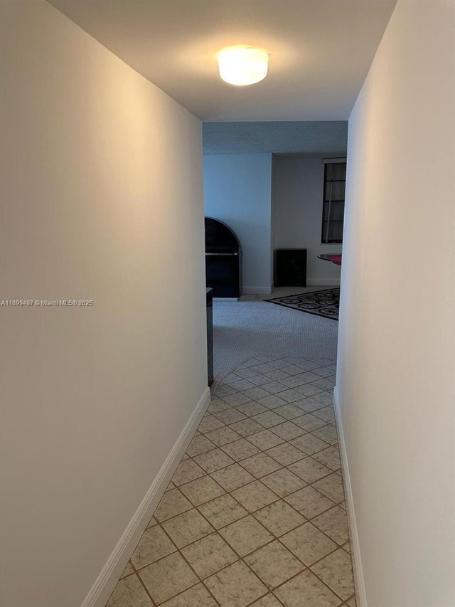 5 of 35 - 3900 N Hills Dr 310, Hollywood, FL