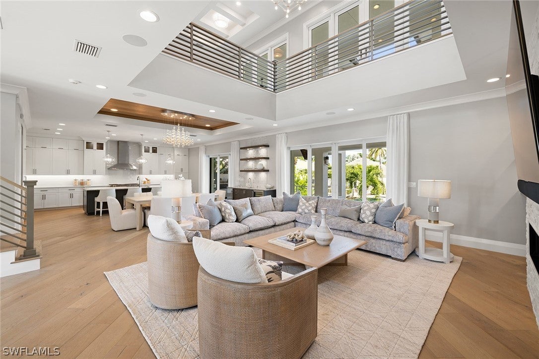 Photo of Listing #225075415