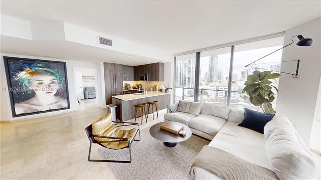 5 of 40 - 68 Se 6 St 1111, Miami, FL