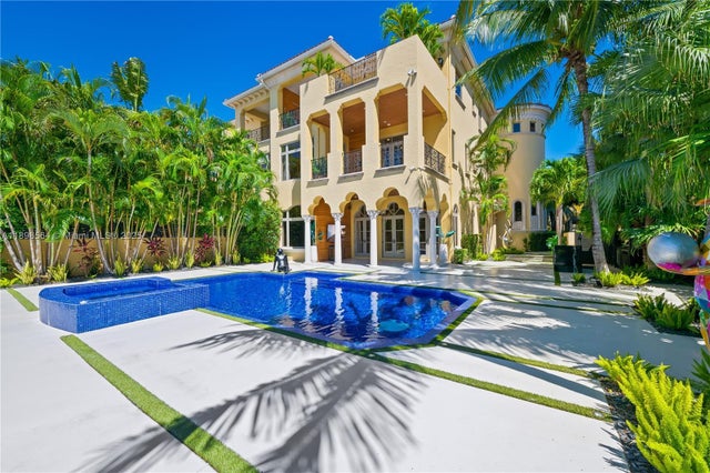 4 of 99 - 1530 Island Blvd, Aventura, FL