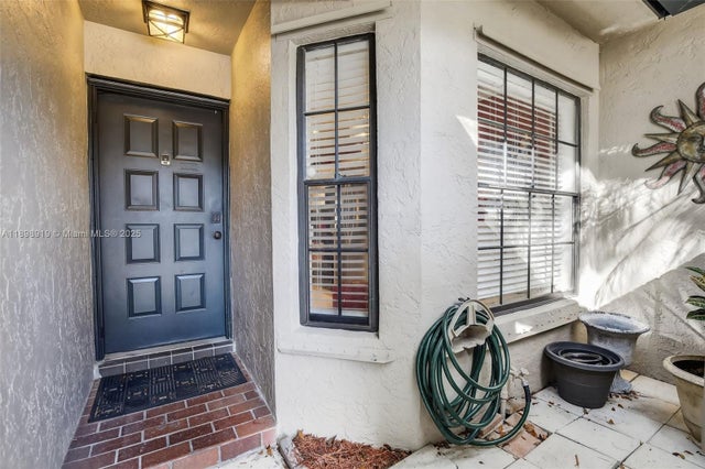 5 of 44 - 9012 Vineyard Lake Dr, Plantation, FL