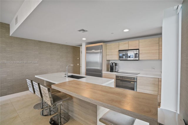 3 of 47 - 16385 Biscayne Blvd 2901 +2 Parking, North Miami Beach, FL