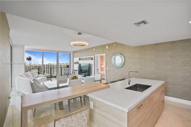 4 of 47 - 16385 Biscayne Blvd 2901 +2 Parking, North Miami Beach, FL