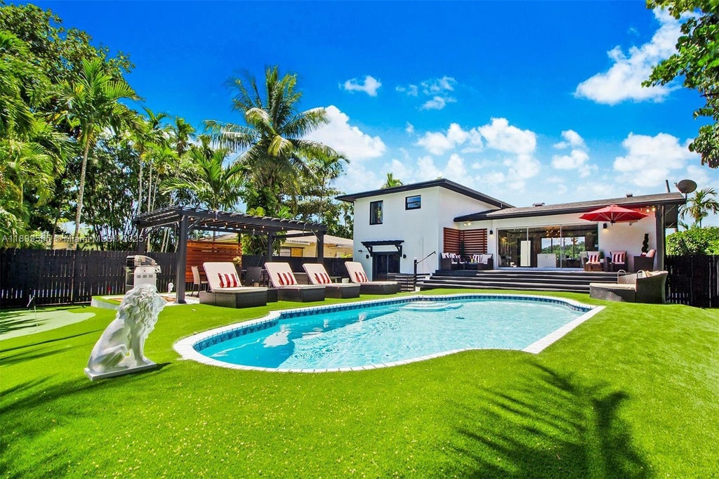 11975 W Biscayne Canal Rd, Miami